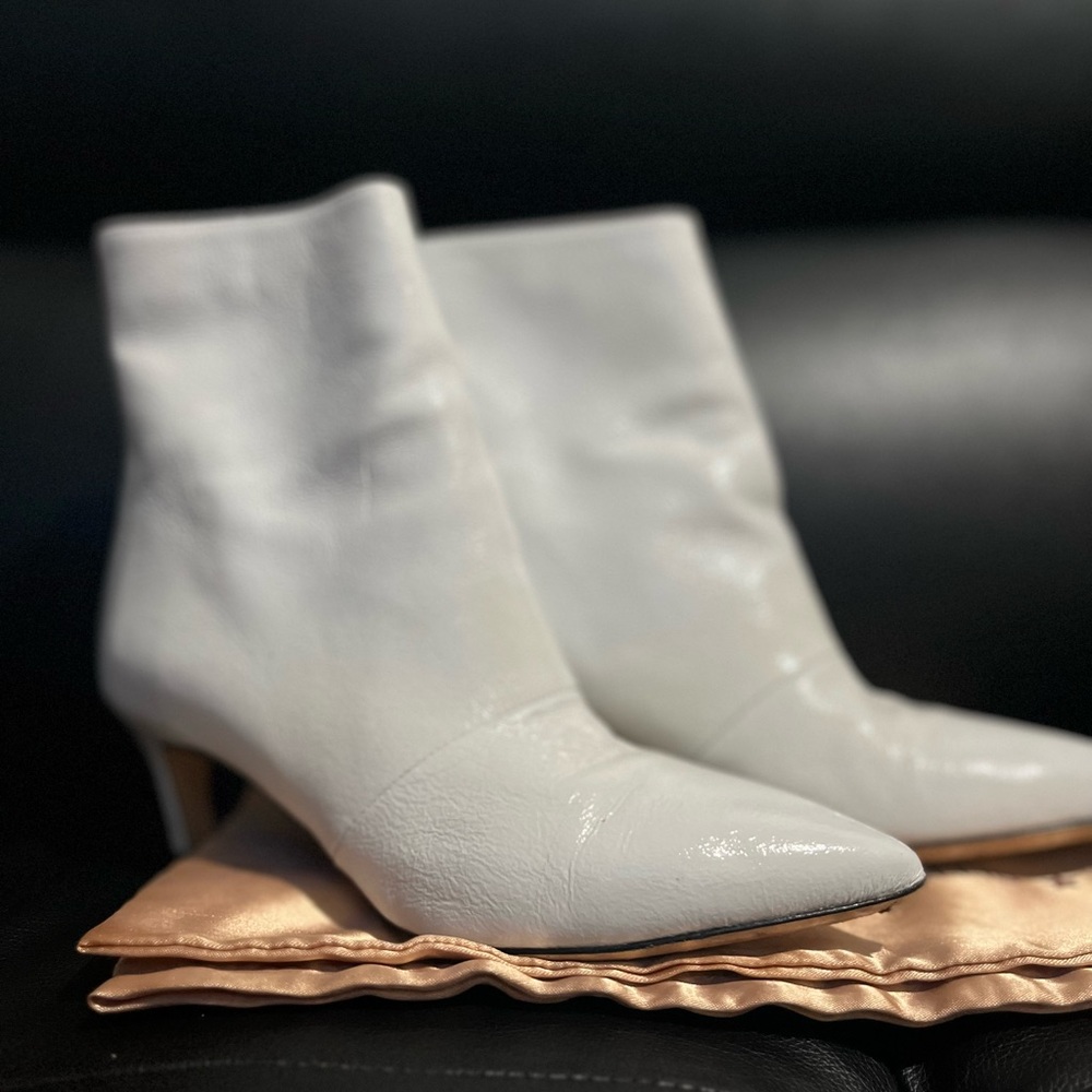 Marc Ellis - image 1